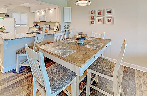 North Litchfield Beach Condo | Beautiful Retreat 327, 2 Stories, Minutes to Beach, Pool