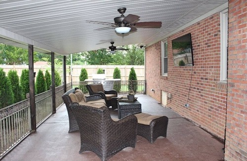 Murfreesboro House | Beautiful Rustic Murfreesboro Home just minutes from I24, MTSU and more