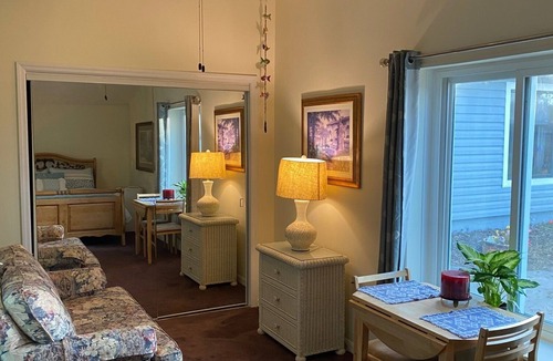 Eustis Apartment | Beautiful, Serene 1-bedroom studio with AC on 5 acre farm Eustis