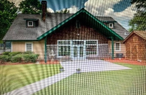 Gwinnett Place Apartment | Beautiful Setting in Cardinal Lake,walk to the sandy beach & pool