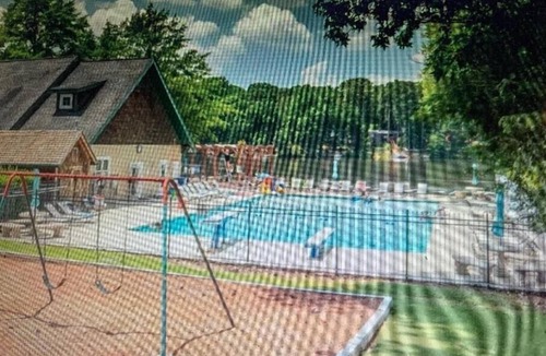 Gwinnett Place Apartment | Beautiful Setting in Cardinal Lake,walk to the sandy beach & pool