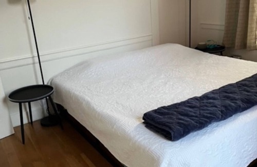 East Bayside Apartment | Beautiful sunny first floor - month of July - one month minimum stay