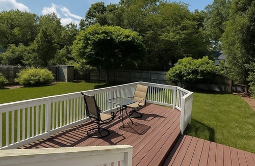 Sharon House | Beautiful two-bedroom residence nestled in the lovely town near Boston