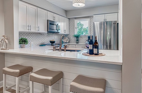 Seabrook Island House | Beautifully Renovated 2 BR Villa! Neighborhood Pool! Amenity Cards Included!