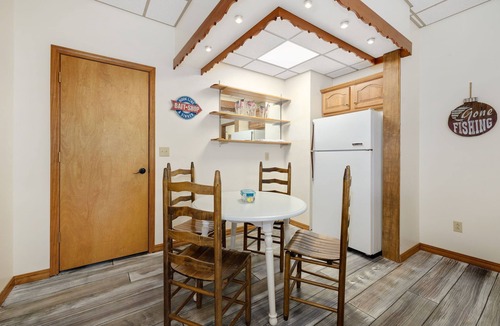 Eureka Springs House | Beavershore | Easy Access to Beaver Lake. Sleeps12