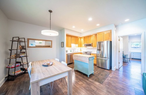 Broken Top Condo | Bend Condo -2 King Bed/2ba -Near Old Mill District