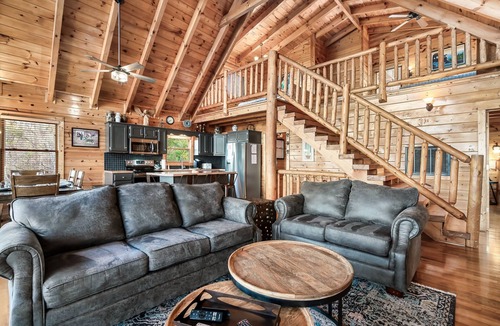 Smoky Mountains Cabin | Best Panoramic Views! 5 min. to National Park - Sleeps 10 - Top 10%