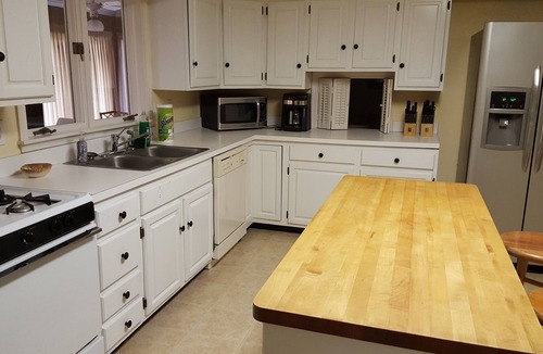 Seabreeze House | BEST VALUE! SPACIOUS Home! Short Walk to Beach! Many Amenities! Great Reviews!