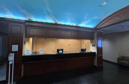 Hummelstown Hotel | Best Western Chocolate Inn at the Park