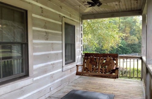 Camden House | Blue Barn Lodge – Unit 4 Grand Luxury Estate Retreat with Horse Views