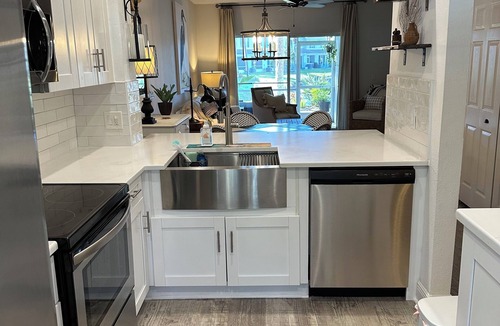 Sabal Harbour House | "Blue Heron's Nest" 2BR/King Bed/Pool/Wi-Fi