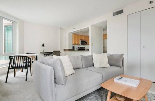 Prudential - St. Botolph Apartment | Blueground | Prudential/St. Botolph, pool, nr Fenway Park