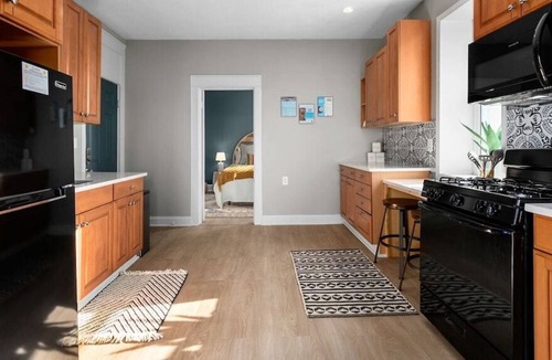 River Market Apartment | ★ Boho Chic★ Adorable 1BR Apt Fast Wifi ★