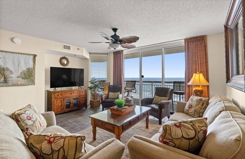 Crescent Beach Condo | Book your next family vacation at this beautiful beach front condo!