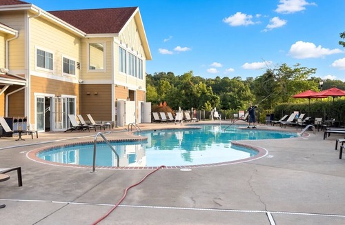 Table Rock Condo | Branson | Pool & Mountains | Ozark Nature Stay