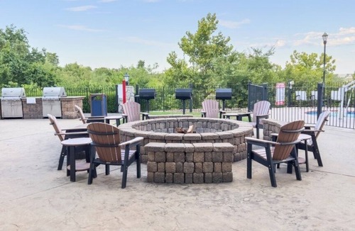 Table Rock Condo | Branson | Pool & Mountains | Ozark Nature Stay