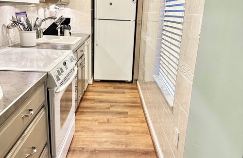 Caine Woods Condo | Breathtaking Ocean view, few steps to the beach!