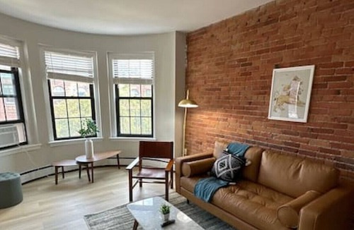 Columbus Apartment | Bright & Cozy Studio Apartment