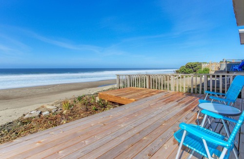 Gleneden Beach House | Bright oceanfront home with easy beach access & amazing views