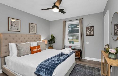 Cayce House | Bright Renovated 3BR Near Town