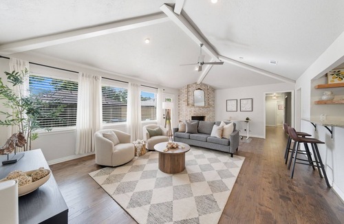 Spring House | Bright & Spacious 3-bedroom home in Spring