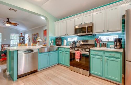 Kyle House | Bring Your Pup! Remote-Work Hub 22 Mi to Austin