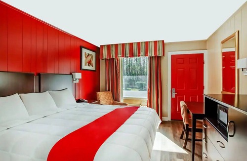 Ridgeland Hotel | Budget-Friendly Room w/Flat-Screen TV in Ridgeland