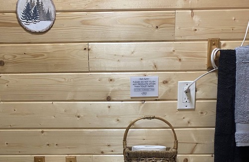 Nikiski Cabin | Buffy's Alaska Adventure Cabin Kenai Peninsula Family/Pet friendly/2 Bdrm/1Ba