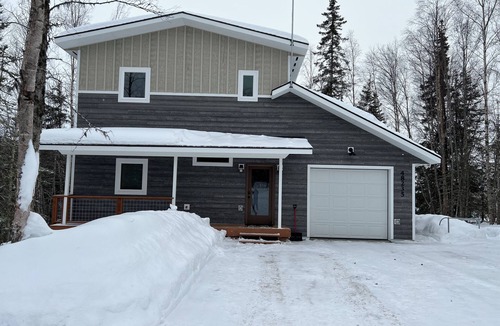 Kalifornsky House | Built in 2021. Beautiful Wooded Lot. Minutes to Kenai, Soldotna & Kasiloff.