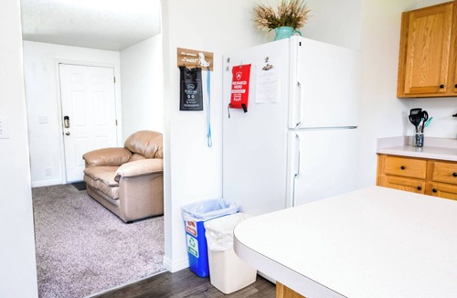 West Jordan House | Camelot Cottage - Private Home
