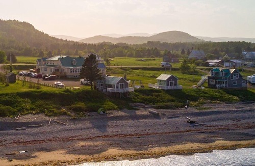 Perce Hotel | Camp de Base Gaspésie