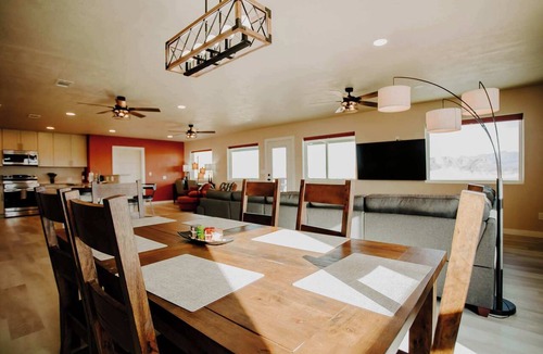 Study Butte-Terlingua House | Casa Abuelo Loco, Terlingua's Premier Vacation Rental