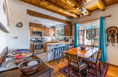 Historic Eastside House | Casa Mirador - Walk to Santa Fe Plaza