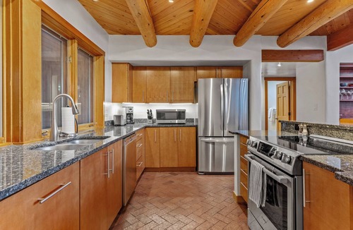 Casas de San Juan House | Casa Serenata, Gated luxury home near Santa Fe Opera and Tesuque, mountain views