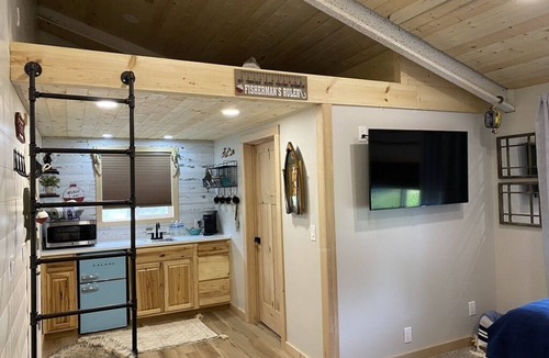 Funny River Apartment | Catch'em AK - Salmon Cove