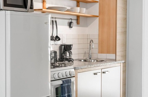 Brookwood Apartment | (CCD) Convenient Studio only Blocks from Piedmont Hospital