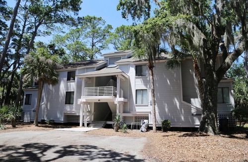 Oak Grove Villa | Change your attitude at Changes in Latitude on Edisto Island, And just get away.