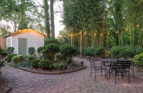 Executive Park House | Charlotte Serenity Stay—Spacious 3BR Near Light Rail & Uptown