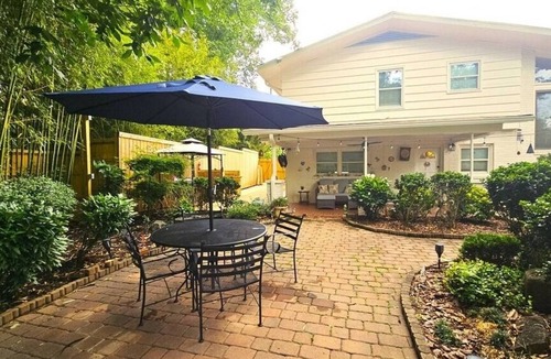 Executive Park House | Charlotte Serenity Stay—Spacious 3BR Near Light Rail & Uptown