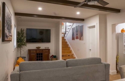 Executive Park House | Charlotte Serenity Stay—Spacious 3BR Near Light Rail & Uptown