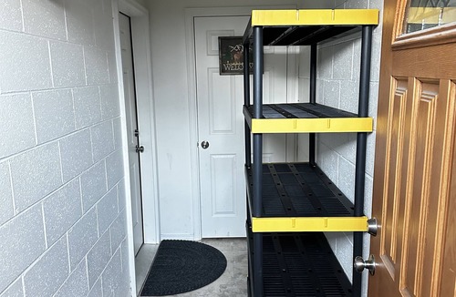 Russian Jack Park Apartment | Charming 1 bed 1 bath apartment 5 mins from downtown Anchorage