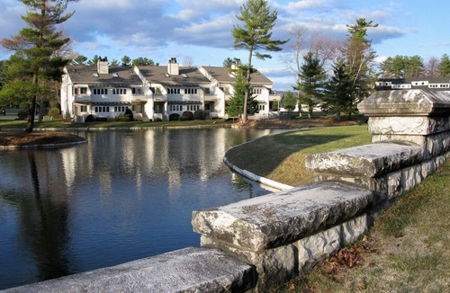Lenox Dale Condo | Charming 2-Bedroom Condo w/Loft, Swimming Pools, Tennis–Lenox, MA Resort Getaway