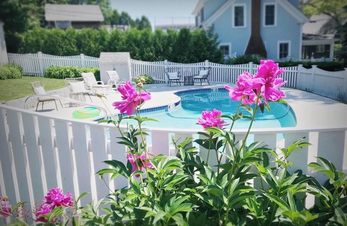 Ogunquit Apartment | Charming 2BR Carriage House Apartment near Perkins Cove