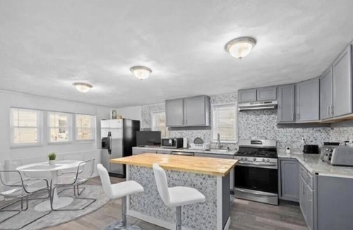 Belleville House | Charming 3-bedroom house in peaceful Belleville with all amenities