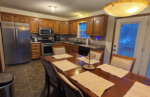 Blue Springs House | Charming 3-bedroom house in beautiful Blue Springs near Major international sporting event location