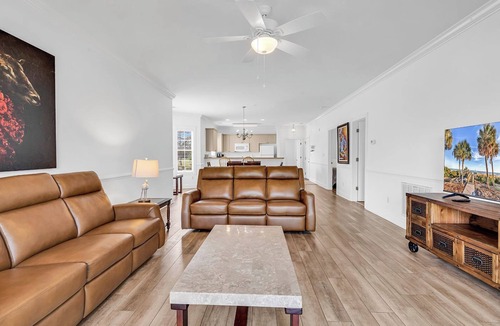 Central Myrtle Beach Villa | Charming 3-bedroom 6 beds villa with elevator and free parking