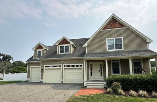 Foxboro House | Charming 4-bedroom house with WiFi, AC in amazing Foxborough