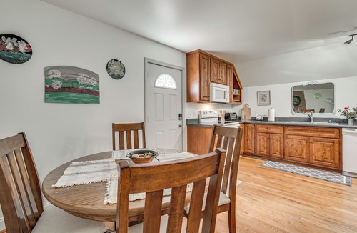 Washington House | Charming Apartment with Pasture Views and Sunsets