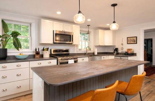 Chester Depot House | Charming Chester Farmhouse near Near VT Slopes