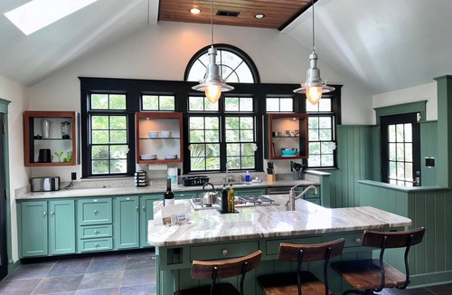 Whitemarsh Island House | Charming Coastal Cottage STR-025757-2025